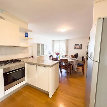Apartamento Cattedrale 5 Tirabora Short Rent, Con Parcheggio Privato Trieste