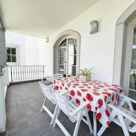 Cattedrale 5 Tirabora Short Rent Апартаменти