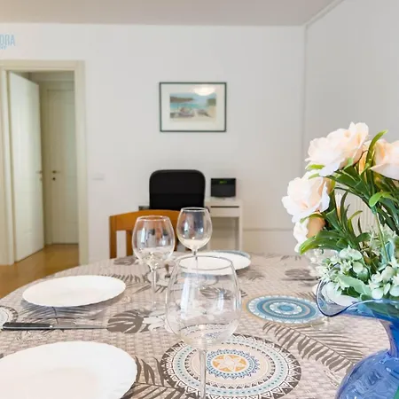Apartamento Cattedrale 5 Tirabora Short Rent, Con Parcheggio Privato