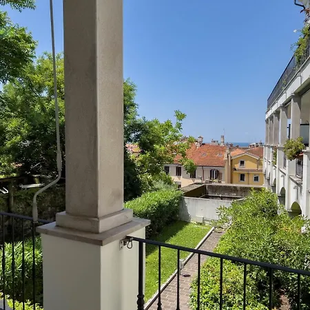 Cattedrale 5 Tirabora Short Rent Апартаменти