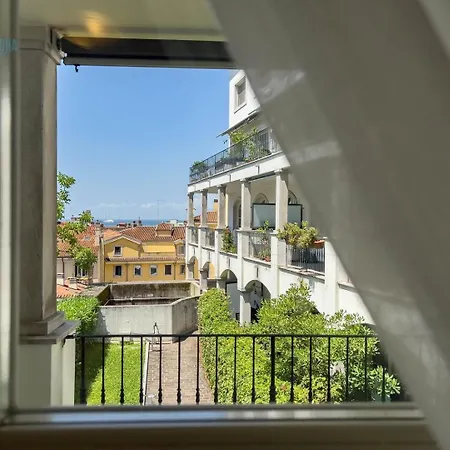 Апартаменти Cattedrale 5 Tirabora Short Rent