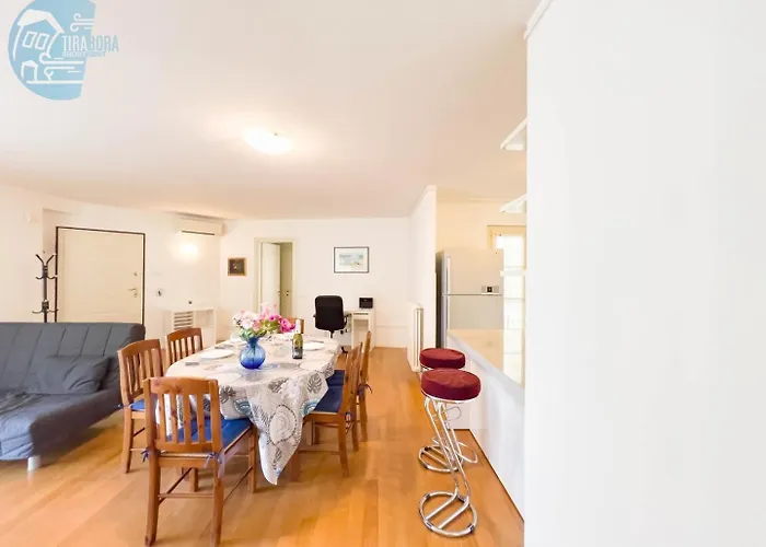 Cattedrale 5 Tirabora Short Rent Apartment