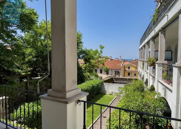 Cattedrale 5 Tirabora Short Rent Apartment