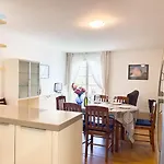 Cattedrale 5 Tirabora Short Rent, Con Parcheggio Privato Apartment *