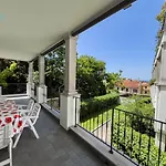 Cattedrale 5 Tirabora Short Rent, Con Parcheggio Privato