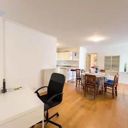 Cattedrale 5 Tirabora Short Rent Apartment Trieste