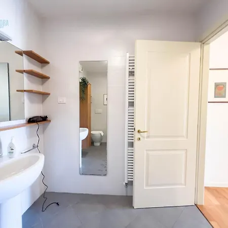 Cattedrale 5 Tirabora Short Rent, Con Parcheggio Privato * Triest