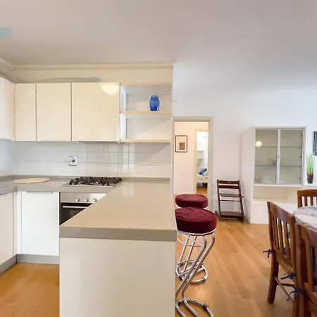 Cattedrale 5 Tirabora Short Rent Apartment *