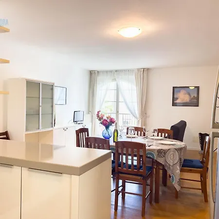 Cattedrale 5 Tirabora Short Rent Apartment *