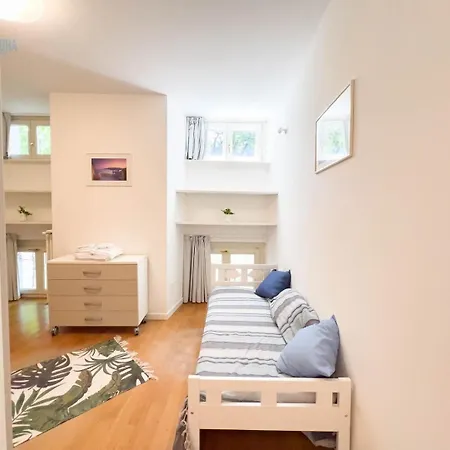 Cattedrale 5 Tirabora Short Rent, Con Parcheggio Privato Triest
