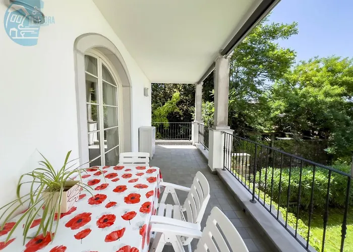 Cattedrale 5 Tirabora Short Rent Apartmán *